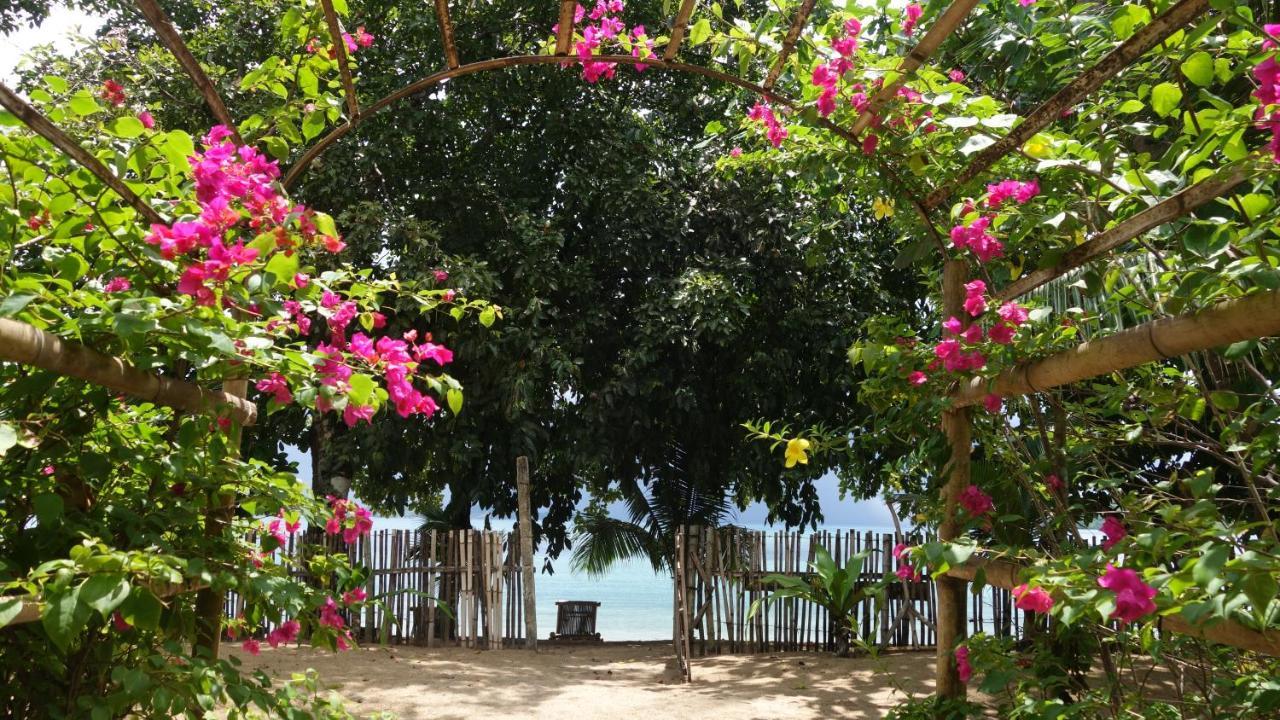 Casa Felicidad Hotel El Nido Exterior photo
